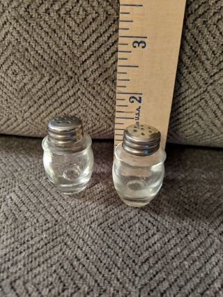 VINTAGE Clear Glass MINIATURE Salt and Pepper SHAKER SHAKERS Metal Lid Caps 2