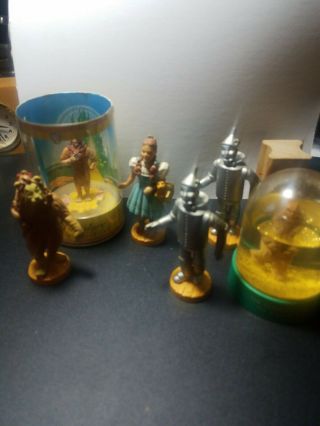 7 Wizard Of Oz Collectible Items Turner Figures,  Wbfigure,  Stamp