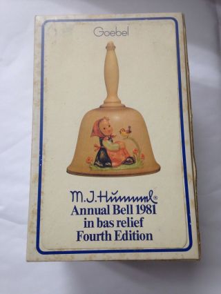 Goebel M.  J.  Hummel Annual Bell 1981 In Bas - Relief Fourth Edition