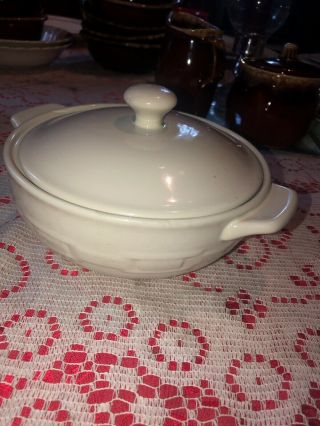 Longaberger Woven Traditions Classic Ivory 6.  5” Diameter Covered Casserole