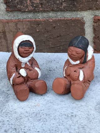 Vintage Mid Century Eija Sera Hand Sculpted Signed Clay Figurines 2 Inuit Eskimo