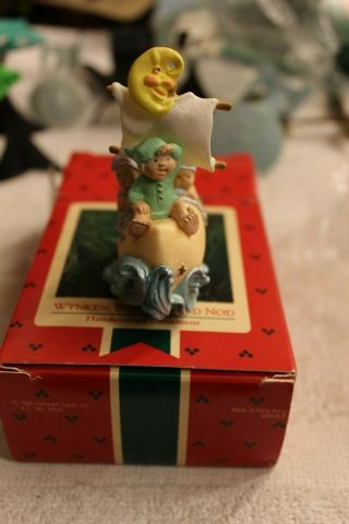 1986 Hallmark Handcrafted Christmas Ornament Wynken,  Blynken and Nod 2