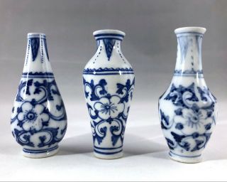 Miniature Vase Set With Three Bud Vases Decorated In Blue With White Flowers