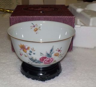 Vintage Avon Porcelain Bowl W Stand Amer Heirloom Col Cond Org Box Floral