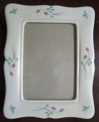 Lenox China 5 1/2 X 6 3/4 Rose Manor Picture Frame - Holds 3 1/2 X 5 Picture