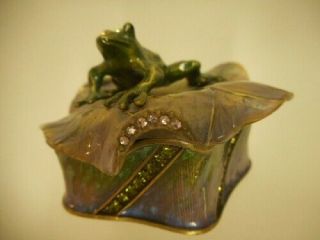 Enamel Hinged Frog Sitting On Lily Pad Leaf Trinket Box