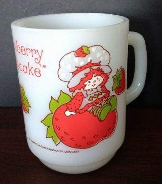 Anchor Hocking Strawberry Shortcake Fire - King Milk Glass Mug Vintage 1980