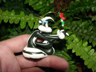 1998 Pepe Le Pew And Penelope - Hallmark Christmas Ornament - Looney Tunes Skunk