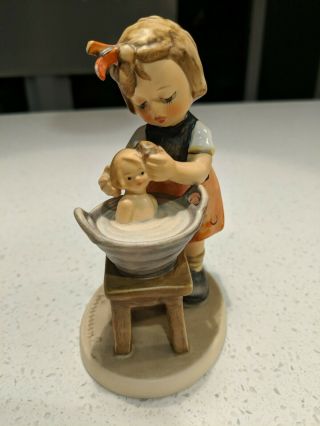 Goebel Hummel Figurine DOLL BATH 319 TMK 6 2