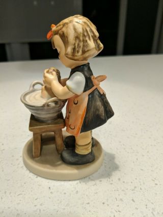 Goebel Hummel Figurine DOLL BATH 319 TMK 6 3