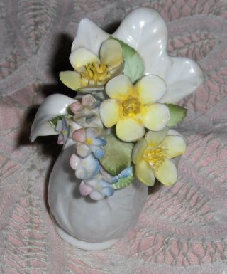 Vtg Royal Doulton Porcelain Pastel Pink Blue Flowers England Floral Bouquet Vase