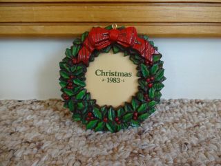 Vintage 1983 Avon Christmas Holly Wreath Picture Frame Ornament