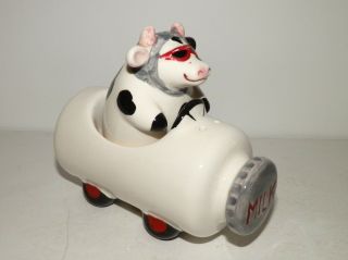 Cow Driving Milk Bottle - Salt & Pepper Shakers - Cotfer Geneve