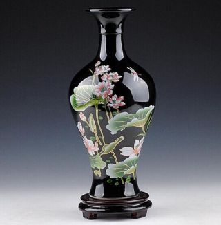 Oriental Chinese Hand - Painted Black Lotus Flowers Vase Nr