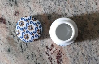 Vintage Scrolls & Floral Design Small Round Porcelain Trinket Box 3