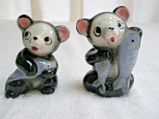 Vintage Set 2 Figurines Ceramic Bears Hold Fish Adorable Japan