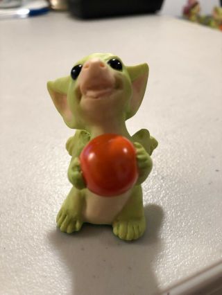 Pocket Dragons Figurine 1997 “playtime”