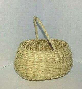 Vintage Miniature Hand Woven Basket w/Handle Dollhouse Little Treasure 2