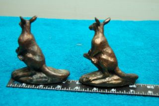 2 pc pair Vintage 1950 ' s Metal Kangaroo Figurines Almar Metal Art Co Marion Pa 2
