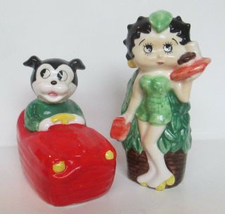 Vintage 1985 Vandor Betty Boop Car Hop Salt & Pepper Shakers Made In Japan