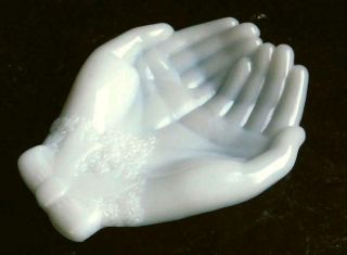 Vintage Avon White Milk Glass Open Hands Soap Dish Trinket Jewelry Holder Bow