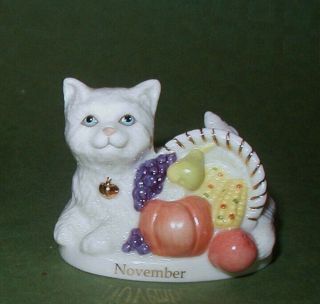 Lenox Cat Figurine November Thanksgiving Cornucopia 2003