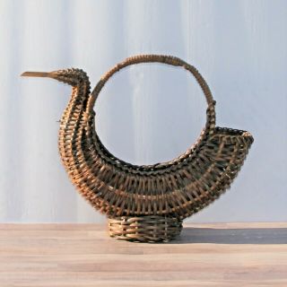 Vintage Wicker Duck Shaped Basket W/ Handle 17” Long X 12” Tall Wooden Bill