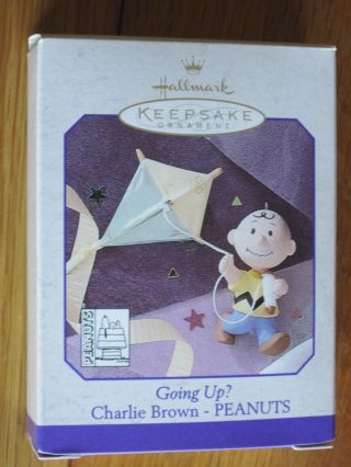 Snoopy / Peanuts Hallmark Ornament 1998 Going Up