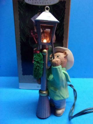 Hallmark 1993 The Lamplighter Ornament Magic Light Victorian Bear Lighting Lamp