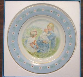 Avon Tenderness Commemorative Collector Plate 1974 Representative Gift