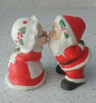Vintage Lefton Christmas Kissing Santa And Mrs Claus Figurines 3in Tall Holiday