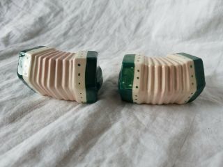 Vintage Unique Ceramic Green,  White And Peach Accordion Salt And Pepper Shakers