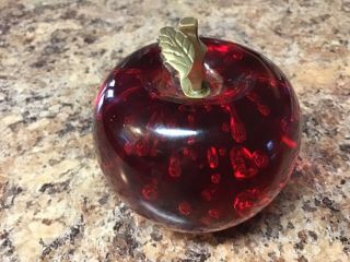 Dynasty Gallery Heirloom Collectibles Red Art Glass Apple Paperweight 3” tall 3