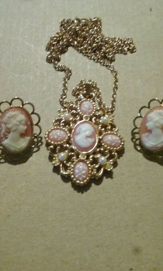 avon necklace and earring set.  cameo.  set.  pierced earrings. 2