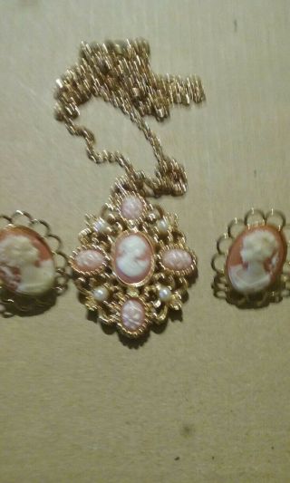 avon necklace and earring set.  cameo.  set.  pierced earrings. 5