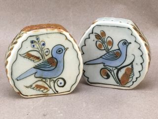 Vintage Mexican Pottery Salt & Pepper Shaker With Bird Decoration