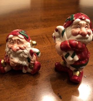 Fitz And Floyd " Old World Santa Christmas Elves " Salt & Pepper Shakers