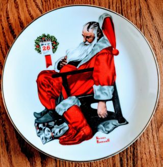 Norman Rockwell Santa Claus " The Day After Christmas " 6.  5 Inch Collector Plate