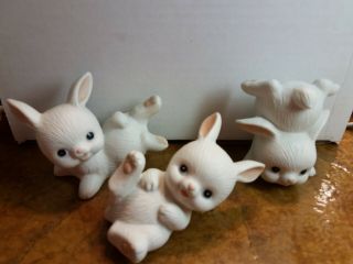 3 Vntg White Playful Tumbling Homco Bunny Rabbits Bunnies Figurines Easter