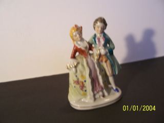 Made In Occupied Japan Standing Colonial Couple,  In Vg Cond.  5 1/2 " X4 "