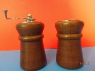 Wooden Salt And Pepper Grinder Shaker Set - Vintage Collectible Made By Bel Aire