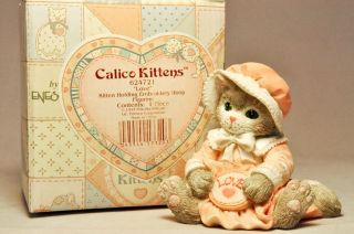 Calico Kittens: Love - 624721 - Kitten Holding Embroidery Hoop 2