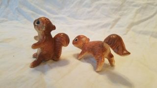 Vintage Cute Ceramic Brown and Tan Squirrels Salt and Pepper Shakers 2