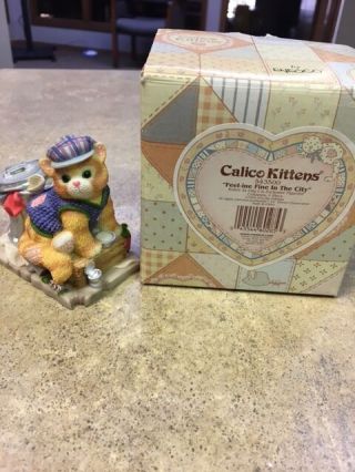 Calico Kittens " Feel - Ine Fine In The City " Figurine Collectible
