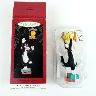 Hallmark Keepsake Sylvester And Tweety Bird Looney Tunes Christmas Ornament 1995