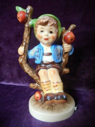 Goebel Hummel Figurine Apple Tree Boy 142 3/0 Tmk 5