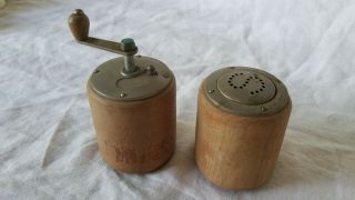Vintage Wooden w/ Metal Insides - Top Salt and Grinder Pepper Shakers 3