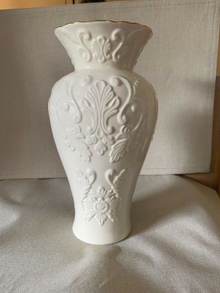Lenox Georgian Porcelain 10 " Tall Ivory Vase With Gold Trim