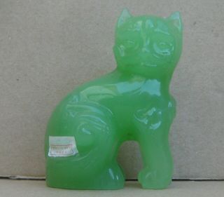 The Franklin Curio Cabinet Ching Dynasty Jade Cat Figurine