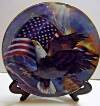 American Eagle Collector Plate With Wooden Stand 8 1/2 " Diameter
